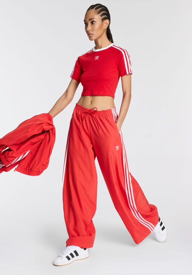 adidas Originals T-Shirt »3-STREIFEN BABY« sportlicher Stil, cropped, mit drei Streifen, aus Baumwollmix