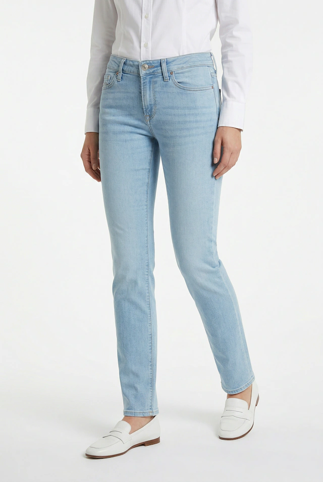 Replay Bootcut-Jeans »NEW LUZ« mit gesticktem R an der Gesäßtasche