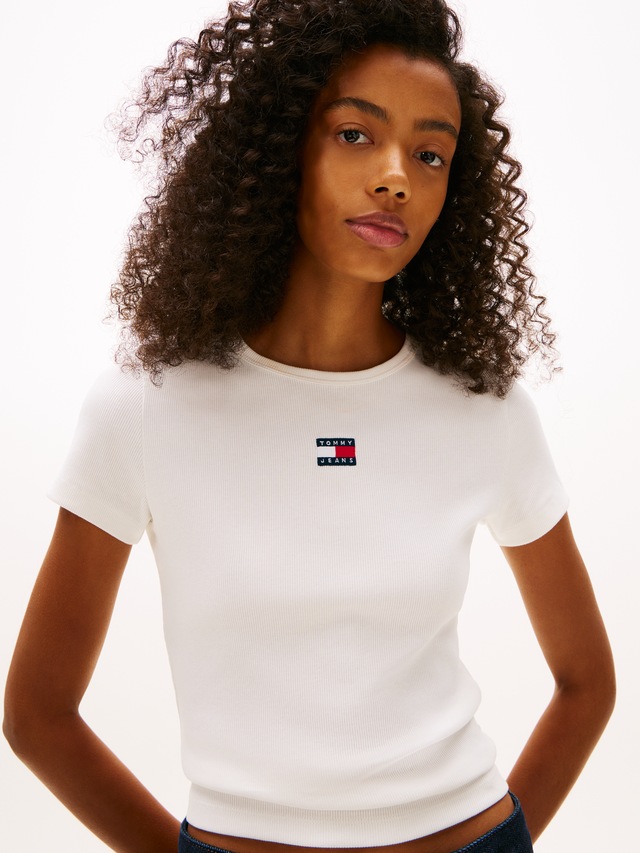 Tommy Jeans Kurzarmshirt »TJW SLIM BADGE RIB TEE« mit gerippter Struktur