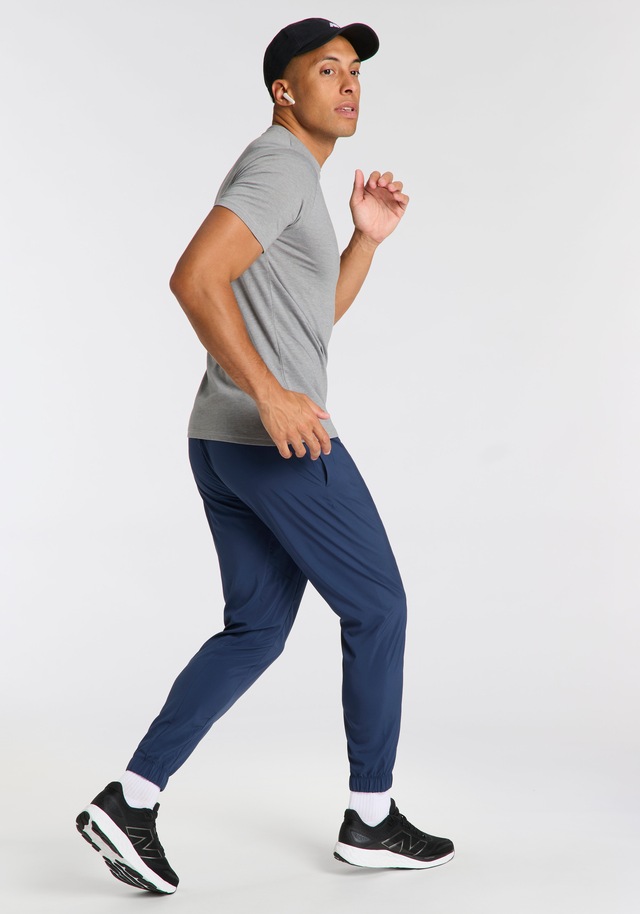 New Balance Trainingshose »Sport Essentials Woven Jogger«