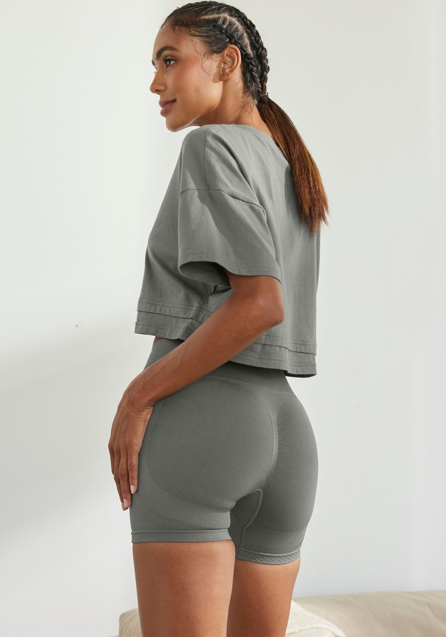 LASCANA Funktionsshorts »Po Push Up« Seamless-Shorts mit Rippstruktur und Shaping-Effekt, Sportshorts