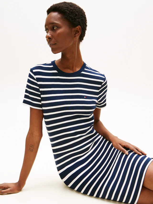 Tommy Hilfiger Shirtkleid »NEW CODY STR SLIM SHORT DRS SS« mit allover Streifendessin, Logo-Flag