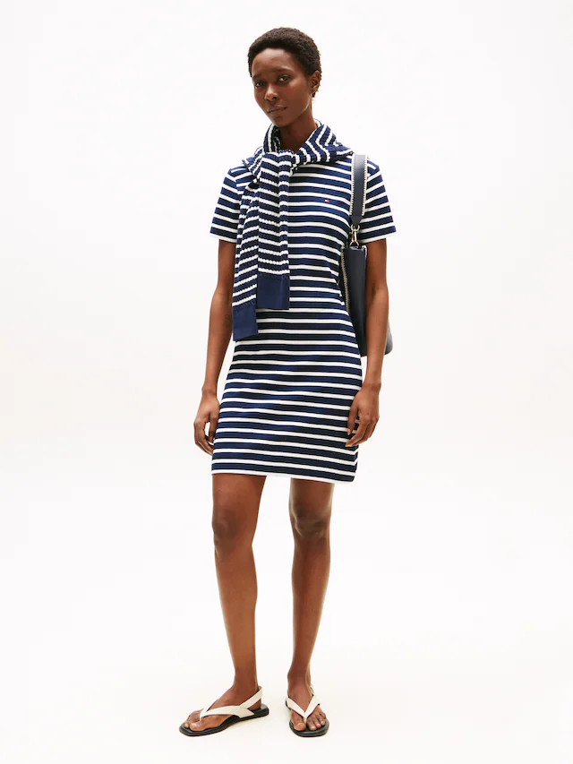 Tommy Hilfiger Shirtkleid »NEW CODY STR SLIM SHORT DRS SS« mit allover Streifendessin, Logo-Flag