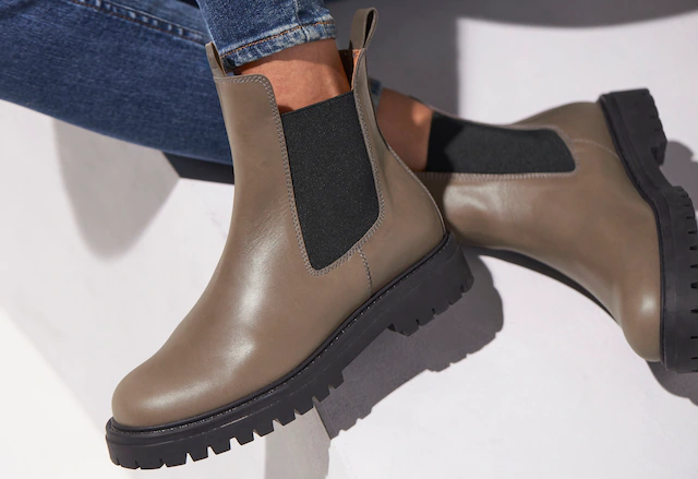 Elbsand Stiefelette »Chelseaboots, Schlupfstiefel, Bikerboots, Herbststiefelette« aus Leder mit Stretch-Einsätzen, Lederstiefelette