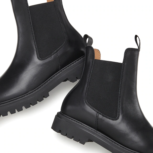 Elbsand Stiefelette »Chelseaboots, Schlupfstiefel, Bikerboots, Herbststiefelette« aus Leder mit Stretch-Einsätzen, Lederstiefelette