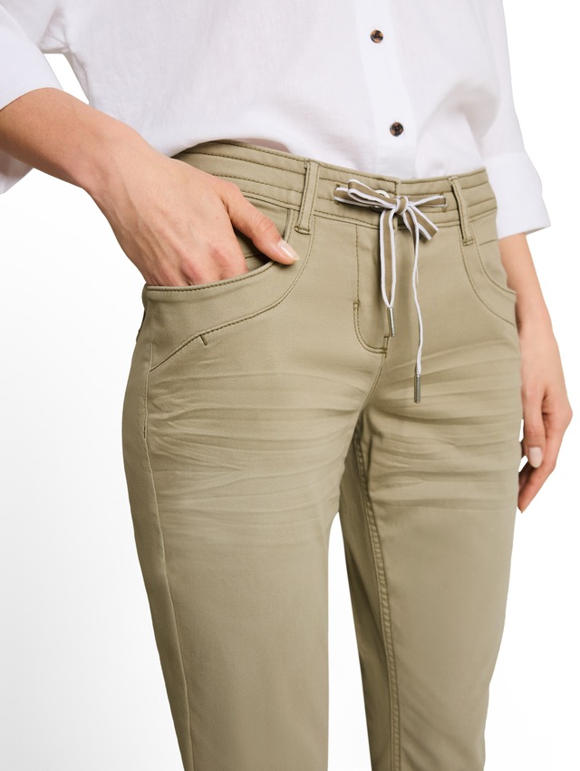 TOM TAILOR »TOM TAILOR Tapered« mit Bindeband am Bündchen