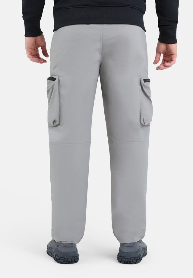 Ellesse Cargohose »SQUADRON CARGO PANT« mit Cargotaschen, wasserabweisendes Material, weite Beinform