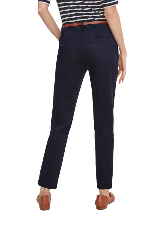 Comma Chinohose mit Gürtel und Stretch