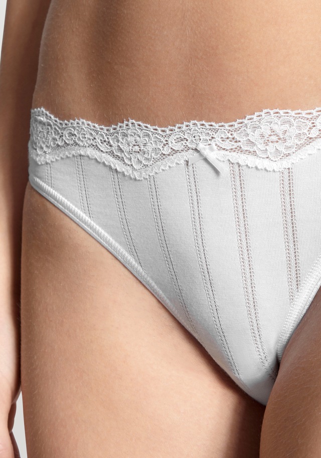CALIDA Hüftslip »Etude Toujours« florale Spitze, Single Jersey, weich, Nadelstreifen-Optik