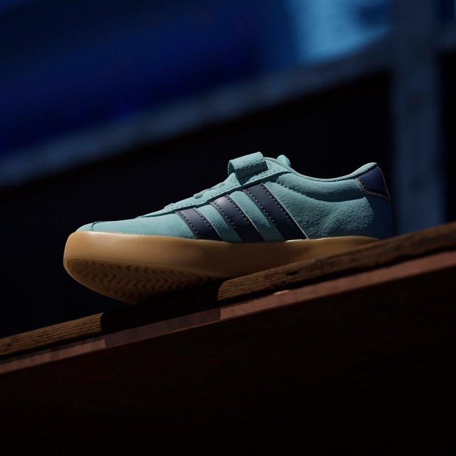 adidas Sportswear Sneaker »VL COURT 3.0« inspiriert vom Design des adidas samba, für Kinder & Jugendliche