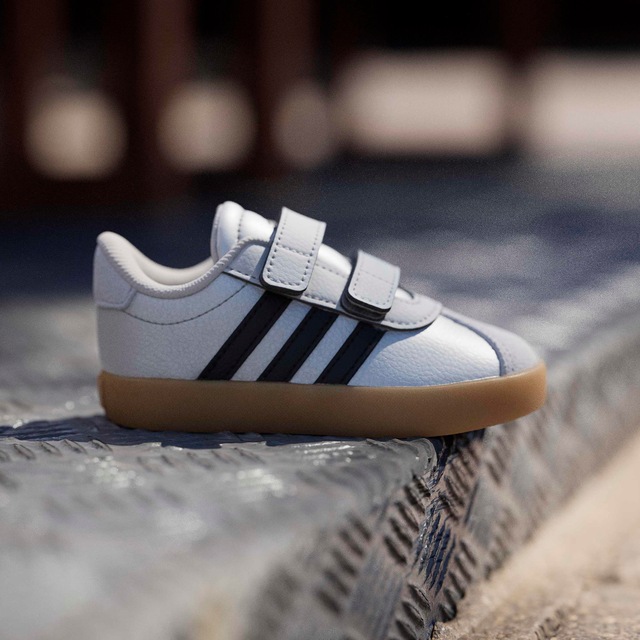 adidas Sportswear Sneaker »VL COURT 3.0 KIDS« inspiriert vom Design des adidas samba