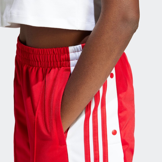 adidas Originals Sporthose »ADIBREAK PANT« lockerer Schnitt, mit Seitentaschen, aus weichem Trikotmaterial