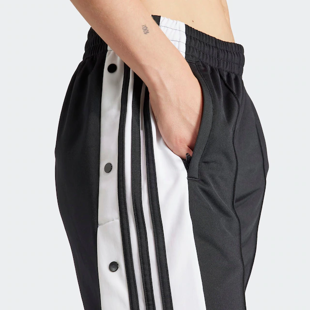 adidas Originals Sporthose »ADIBREAK PANT« lockerer Schnitt, mit Seitentaschen, aus weichem Trikotmaterial