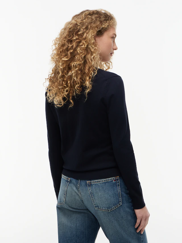 Tommy Hilfiger V-Ausschnitt-Pullover »CO JERSEY STITCH V-NK SWEATER« Kontrastfarbene Streifen im Ausschnitt und Logo Stickerei am Ärmel