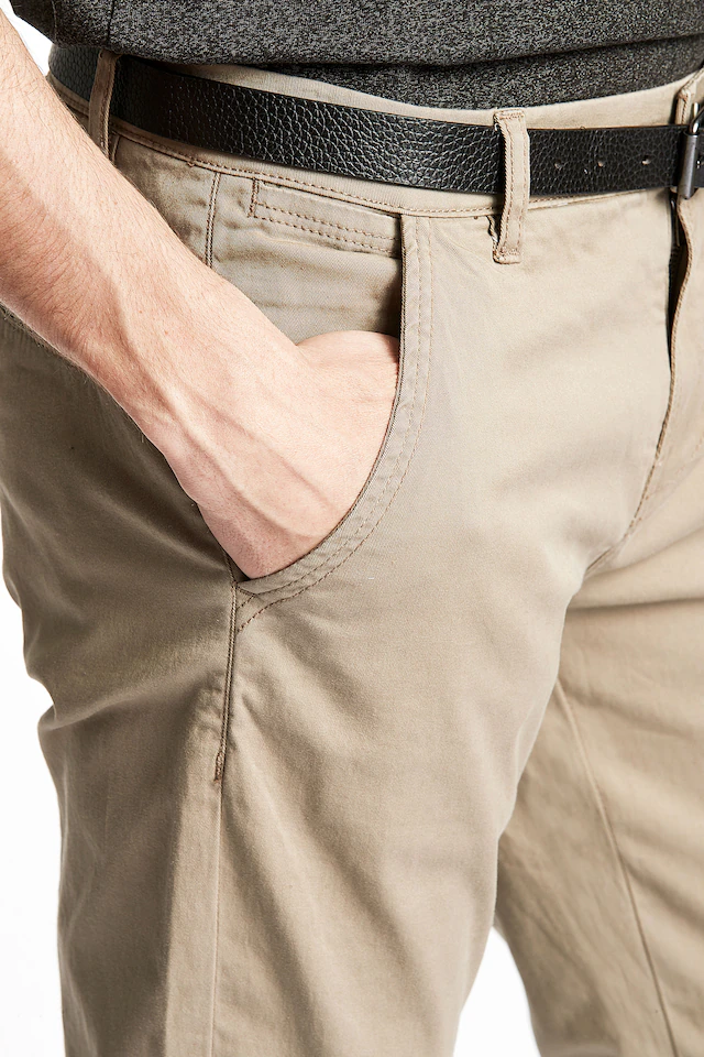 LINDBERGH Chinohose mit Gürtel und Stretch
