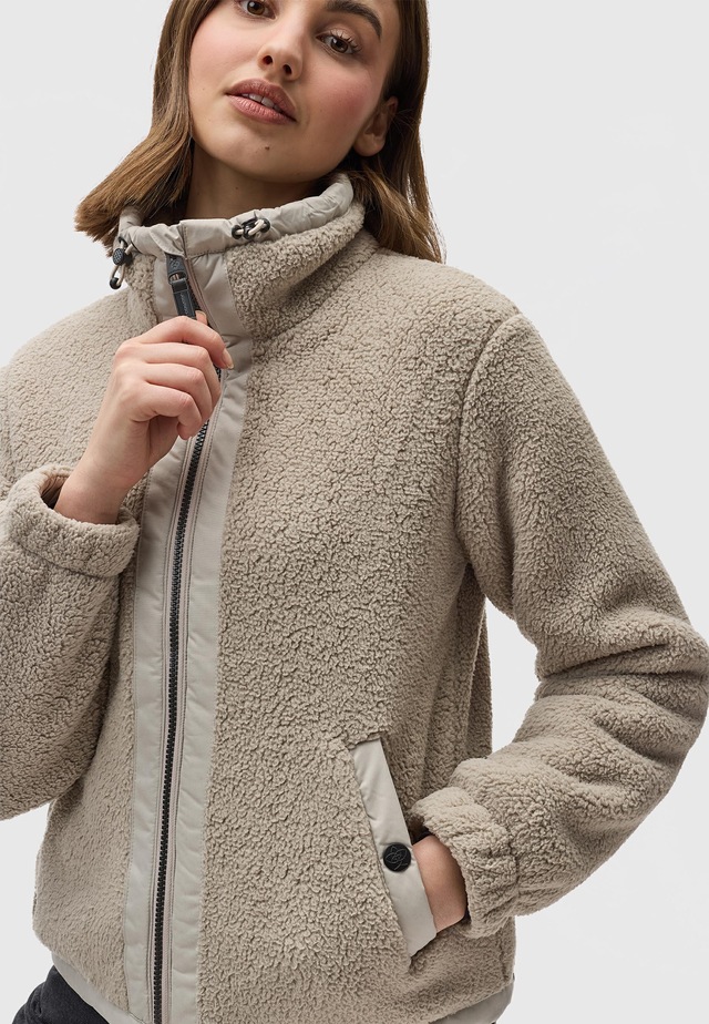 Ragwear Sweatjacke »Nordicka« Sportliche Kapuzenjacke mit Kunstleder-Elementen