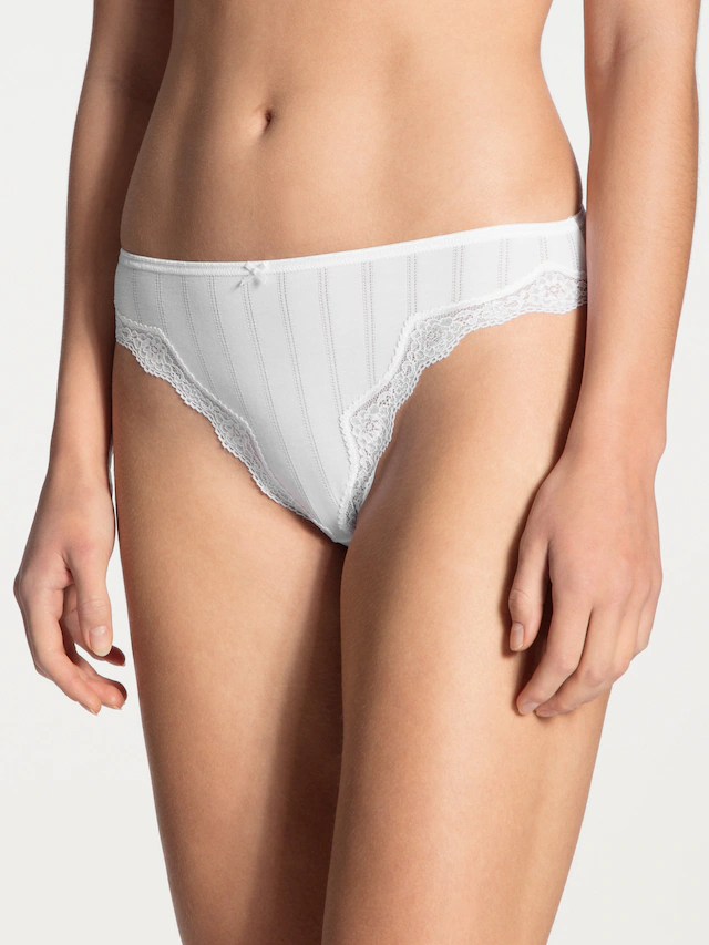 CALIDA Slip »Etude Toujours« Nadelstreifen-Optik, florale Spitze, Regular-Cut, Jacquard, elastisch