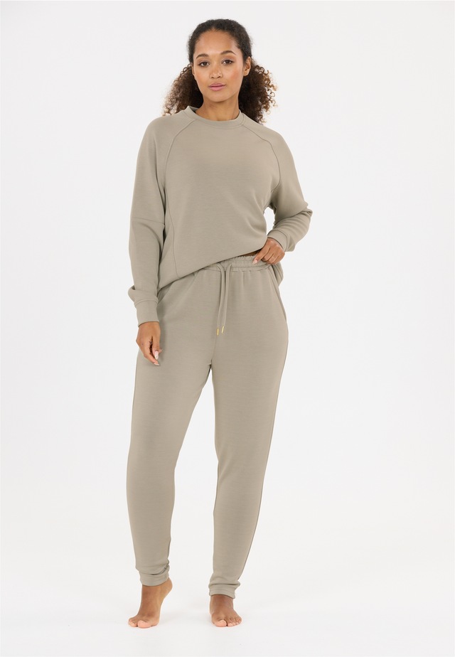 ATHLECIA Sweathose »Jacey« aus weichem Modalmix