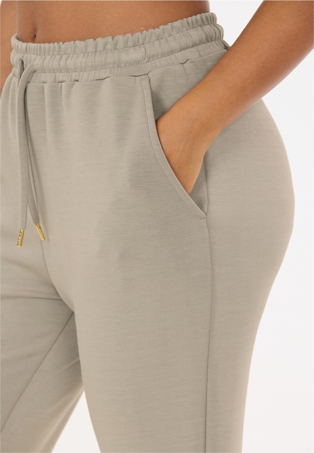 ATHLECIA Sweathose »Jacey« aus weichem Modalmix
