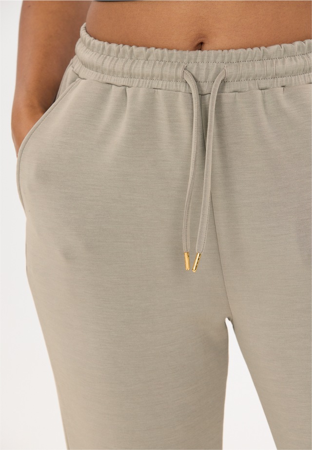 ATHLECIA Sweathose »Jacey« aus weichem Modalmix