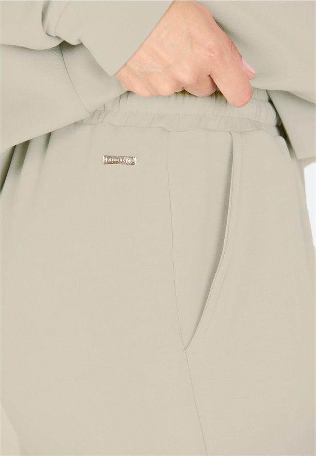 ATHLECIA Sweathose »Jacey« aus weichem Modalmix