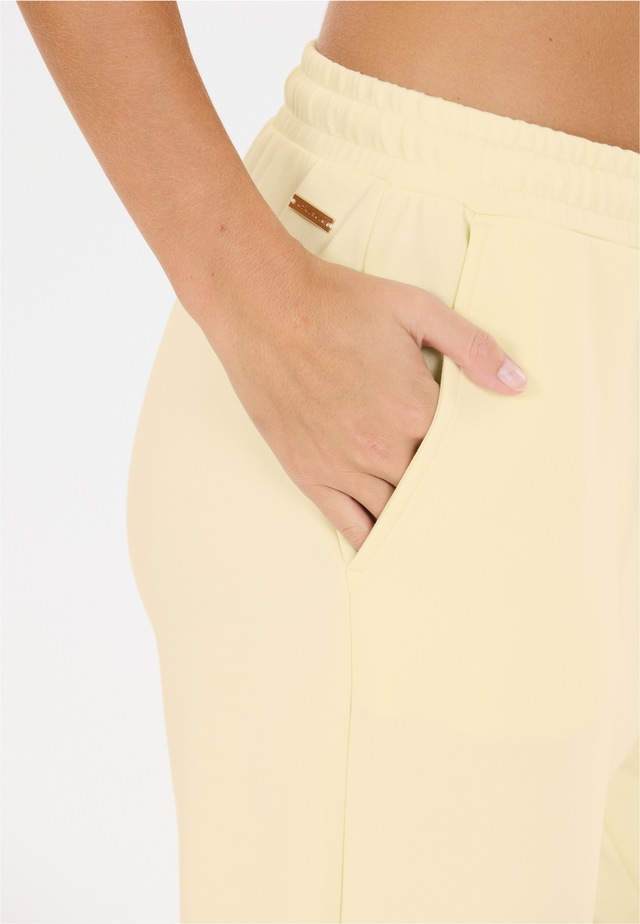 ATHLECIA Sweathose »Jacey« aus weichem Modalmix