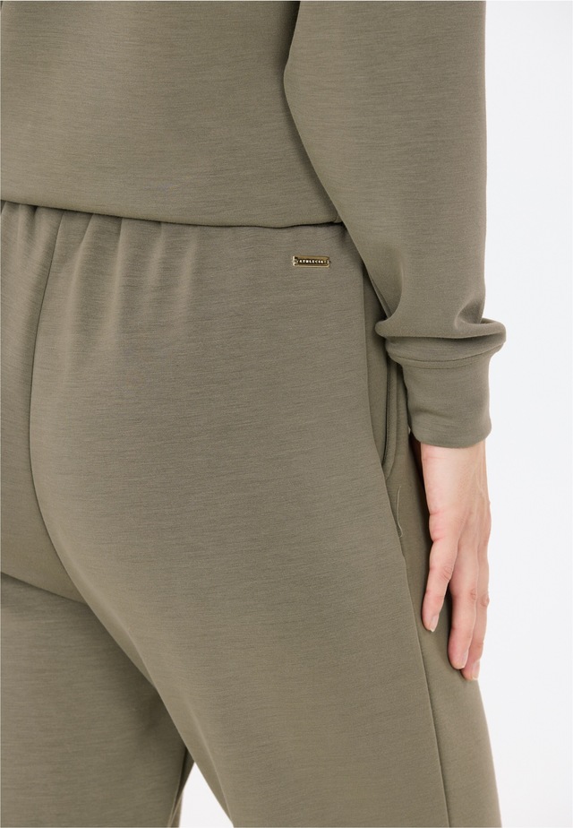 ATHLECIA Sweathose »Jacey« aus weichem Modalmix