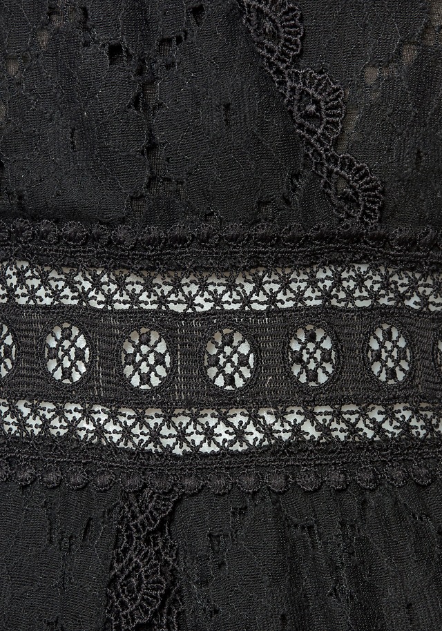 Vivance Spitzenkleid »mit eingenähter Shorts« Festival, Sommerkleid, Strandmode, Partykleid