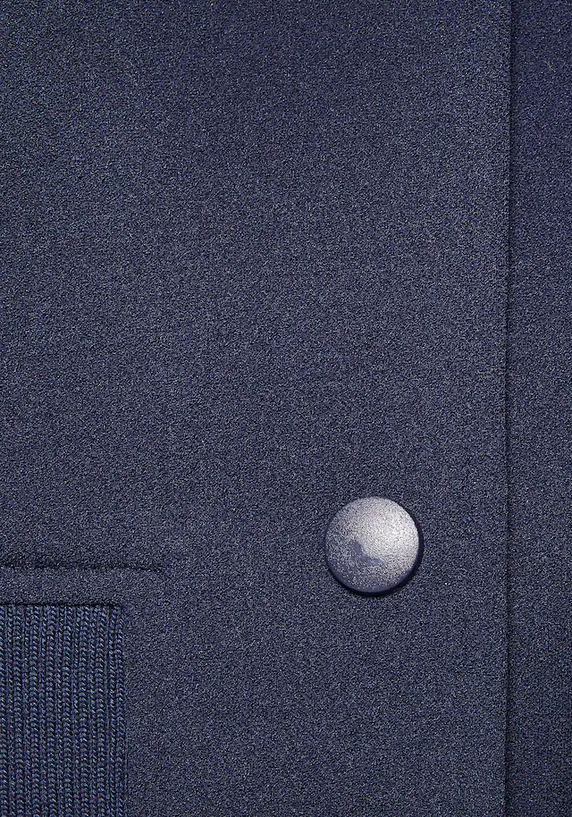 LASCANA Bomberjacke »mit Druckknöpfen und Rippstrickbündchen« leichte Kurzjacke, lässige Übergangsjacke, sportlich-chic