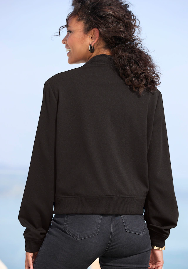 LASCANA Bomberjacke »mit Druckknöpfen und Rippstrickbündchen« leichte Kurzjacke, lässige Übergangsjacke, sportlich-chic