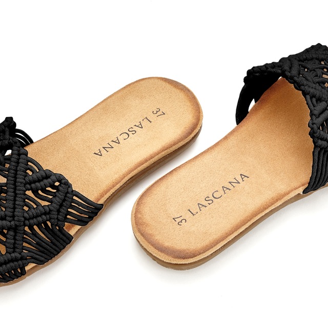 LASCANA Pantolette »Sommerschuh, offener Schuh, Mule, Sandale,« mit modischem Häkelmuster VEGAN