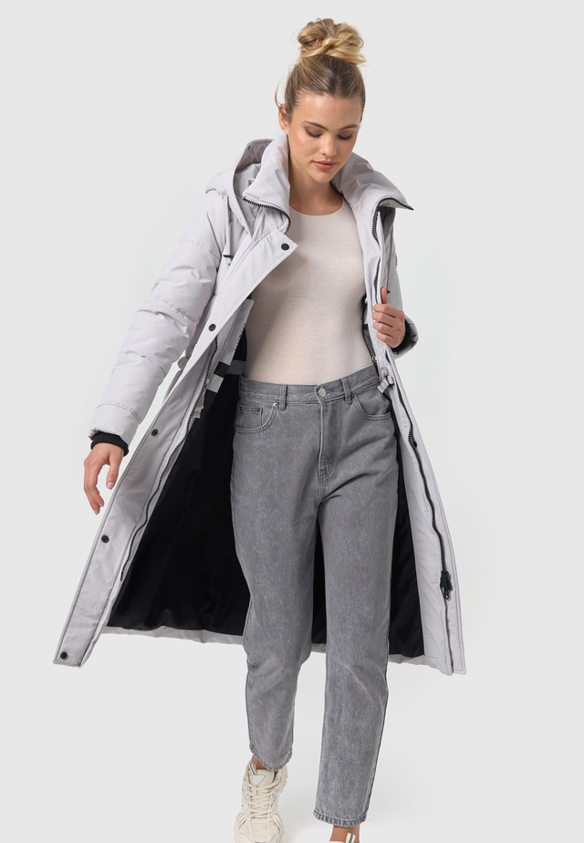 Marikoo Winterjacke »Ayumii« mit hohem Stehkragen