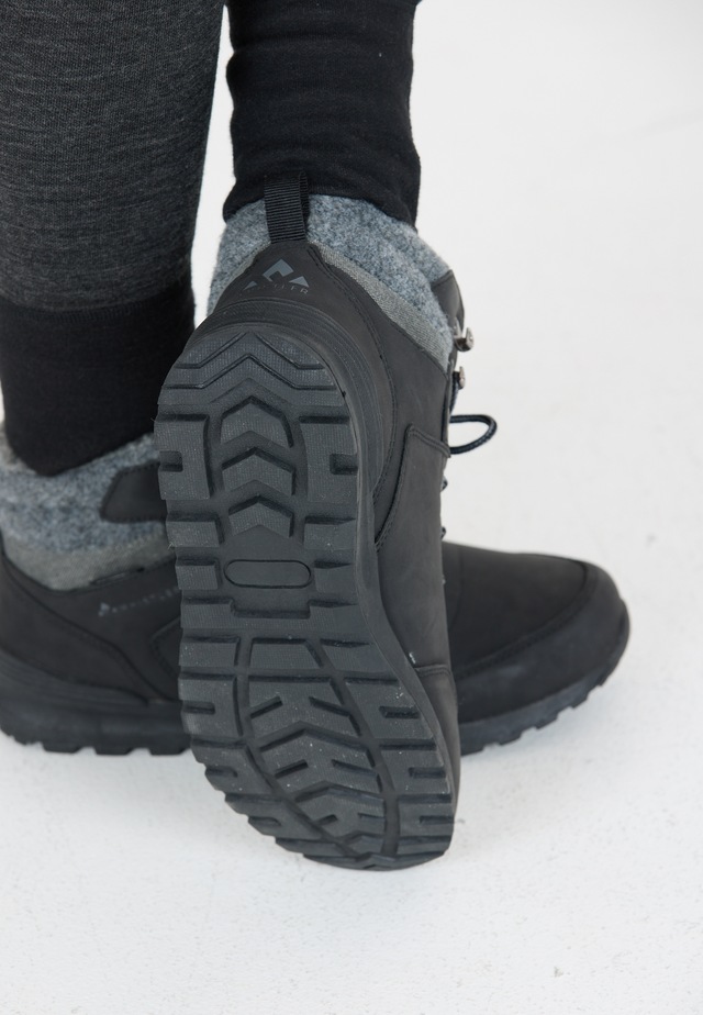 WHISTLER Stiefel »Merotu« in wasserdichter Qualität mit bequem gepolstertem Fersenbereich
