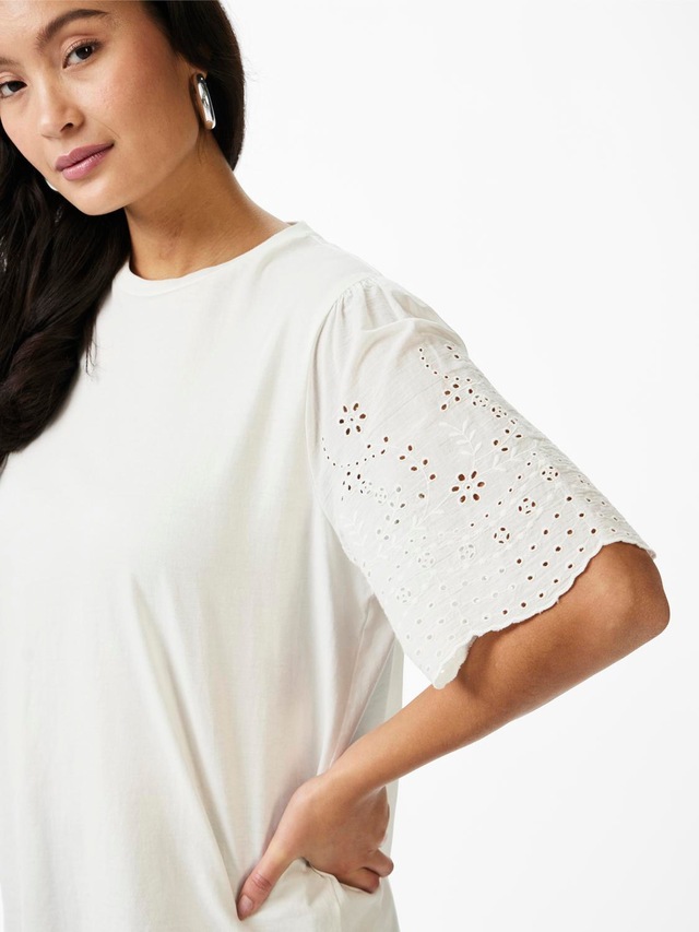 Y.A.S Kurzarmshirt »YASLEX SS TOP W. EMB SLEEVES S. NOOS« mit Lochstickerei