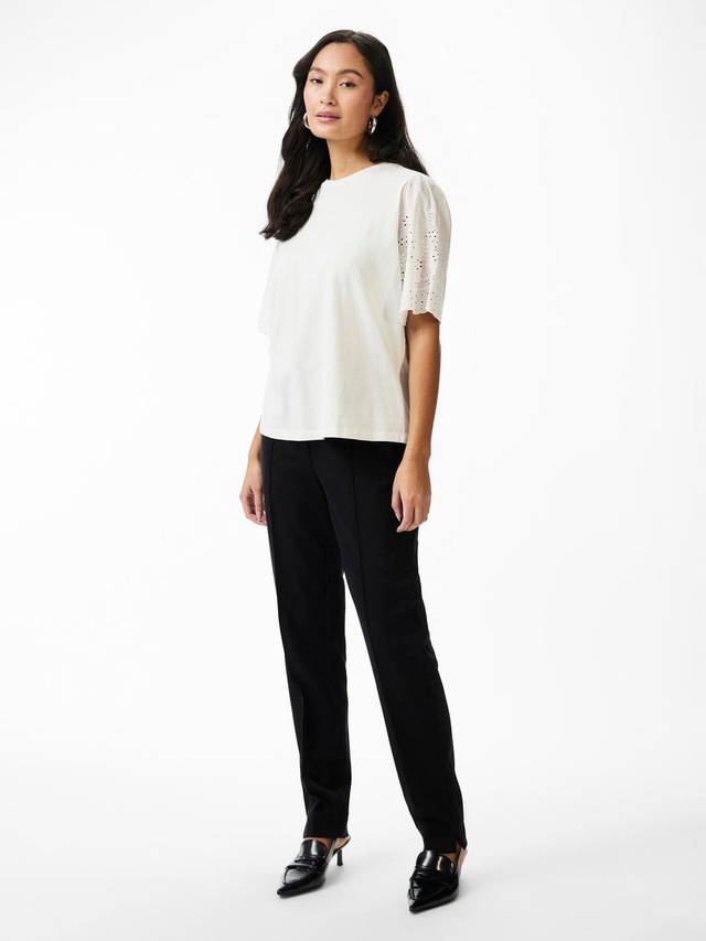 Y.A.S Kurzarmshirt »YASLEX SS TOP W. EMB SLEEVES S. NOOS« mit Lochstickerei