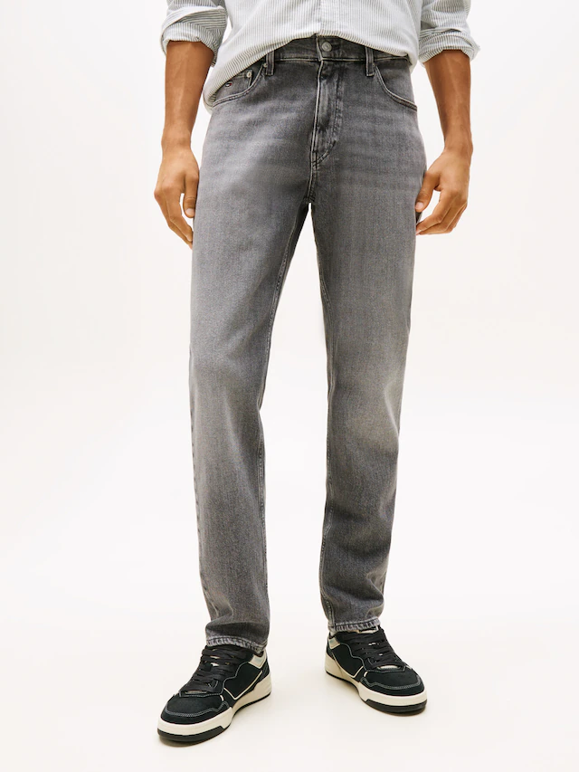 Tommy Jeans Slim-fit-Jeans »Ryan Regular Slim Straight« Slim‑Straight‑Jeans aus hochwertigem Denim regulärer Leibhöhe