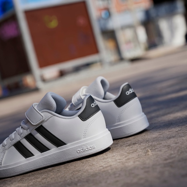 adidas Sportswear Sneaker »GRAND COURT 2.0 KIDS« mit Klettverschluss, für Kinder