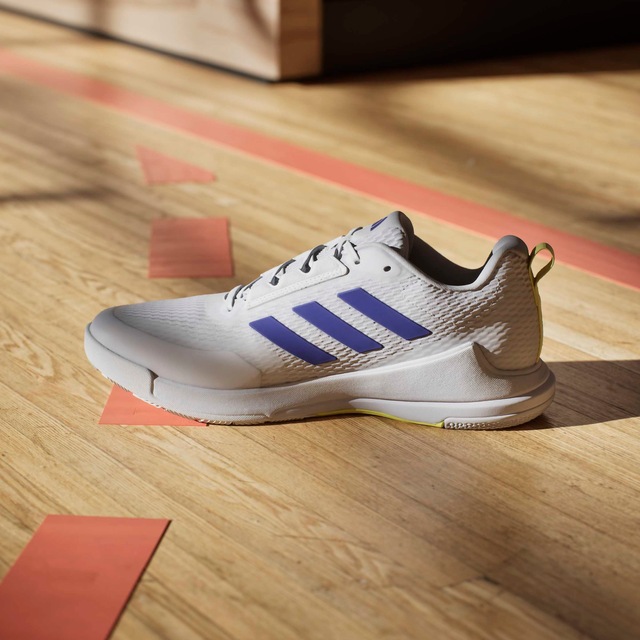 adidas Performance Hallenschuh »NOVAFLIGHT 2 INDOOR«