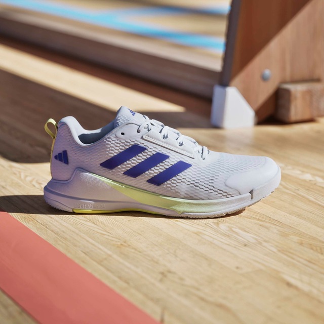 adidas Performance Hallenschuh »NOVAFLIGHT 2 INDOOR«