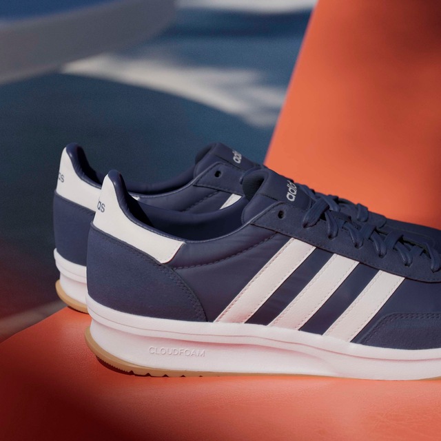 adidas Sportswear Sneaker »RUN 70S 2.0« inspiriert vom Design des adidas SL72