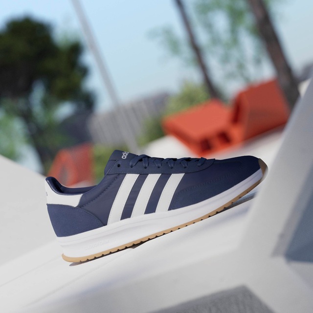 adidas Sportswear Sneaker »RUN 70S 2.0« inspiriert vom Design des adidas SL72