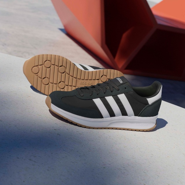 adidas Sportswear Sneaker »RUN 70S 2.0« inspiriert vom Design des adidas SL72