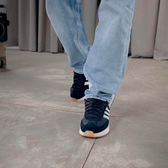 adidas Sportswear Sneaker »RUN 70S 2.0« inspiriert vom Design des adidas SL72