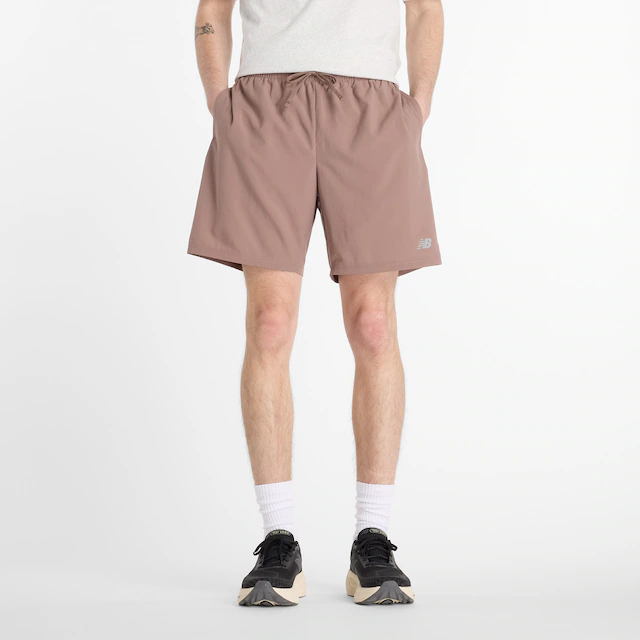 New Balance Laufshorts »SPORT ESSENTIAL SHORT 7« mit atmungsaktivem Innenslip
