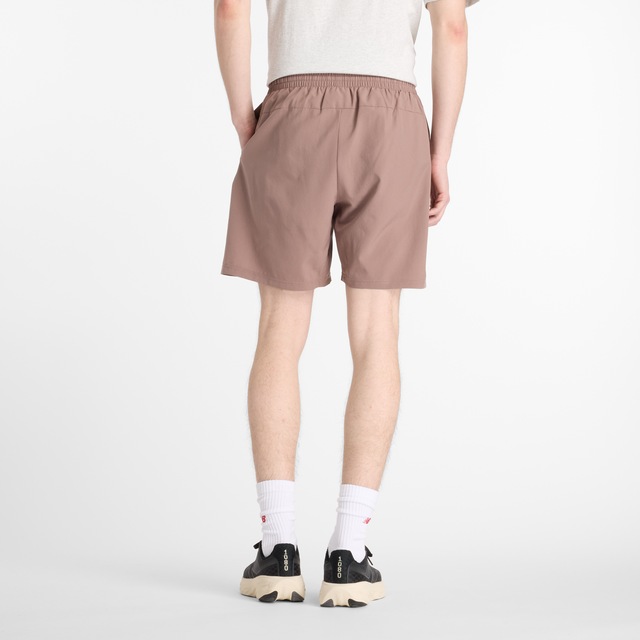 New Balance Laufshorts »SPORT ESSENTIAL SHORT 7« mit atmungsaktivem Innenslip