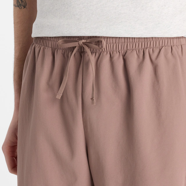 New Balance Laufshorts »SPORT ESSENTIAL SHORT 7« mit atmungsaktivem Innenslip