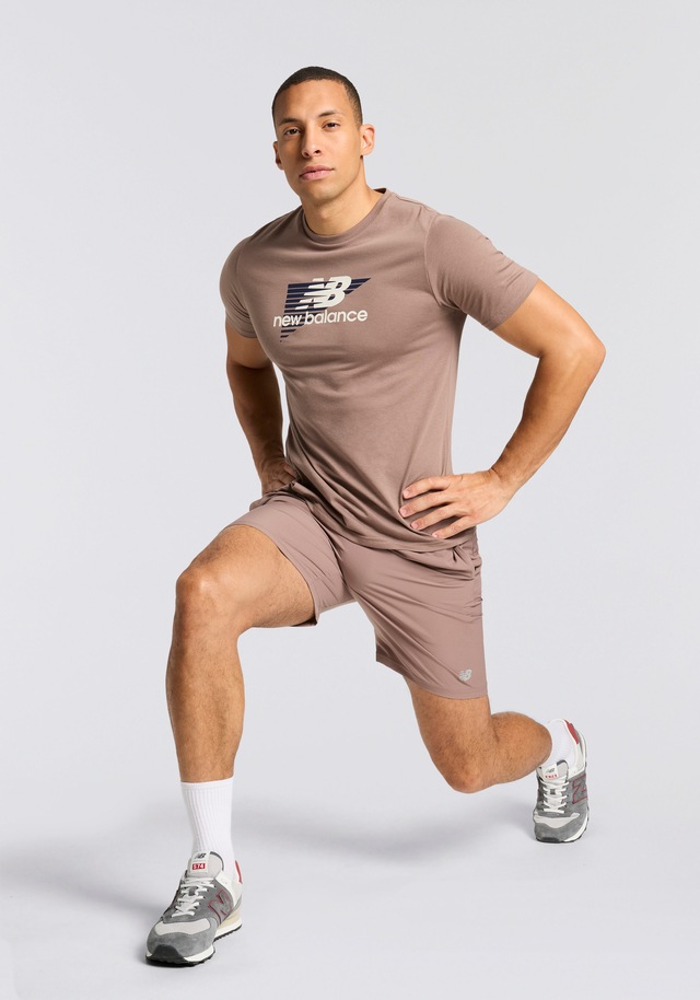 New Balance Laufshorts »SPORT ESSENTIAL SHORT 7« mit atmungsaktivem Innenslip
