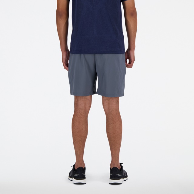 New Balance Laufshorts »SPORT ESSENTIAL SHORT 7« mit atmungsaktivem Innenslip