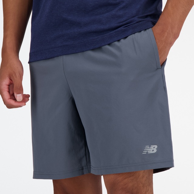 New Balance Laufshorts »SPORT ESSENTIAL SHORT 7« mit atmungsaktivem Innenslip
