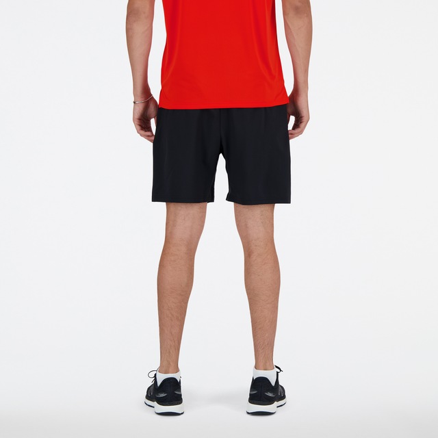 New Balance Laufshorts »SPORT ESSENTIAL SHORT 7« mit atmungsaktivem Innenslip
